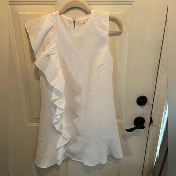 Vanilla Bay White Ruffled Shift Dress size S - Picture 3 of 4